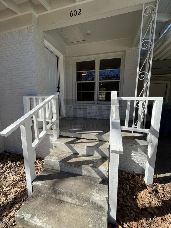 Building Photo - Beautiful Remodeled 3 Bed 2 Bath