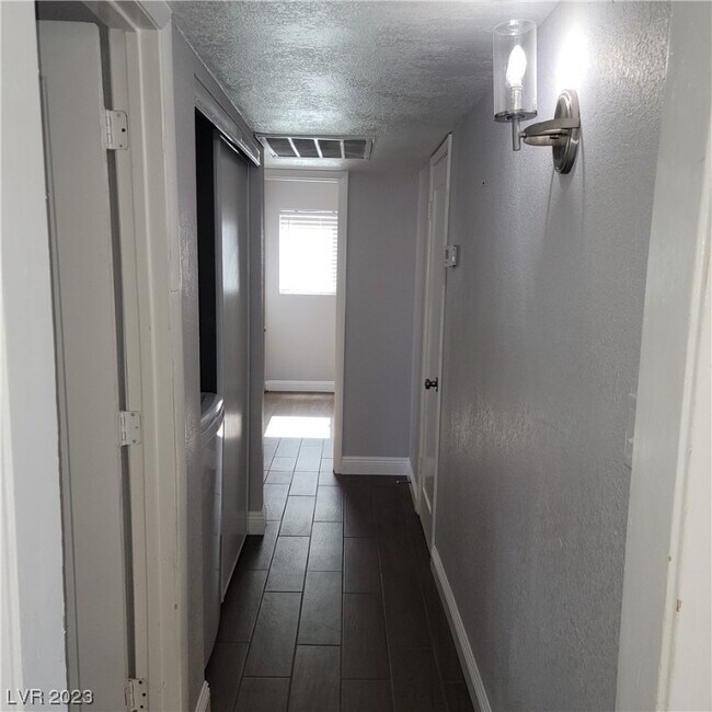 Building Photo - 2037 Hassell Ave