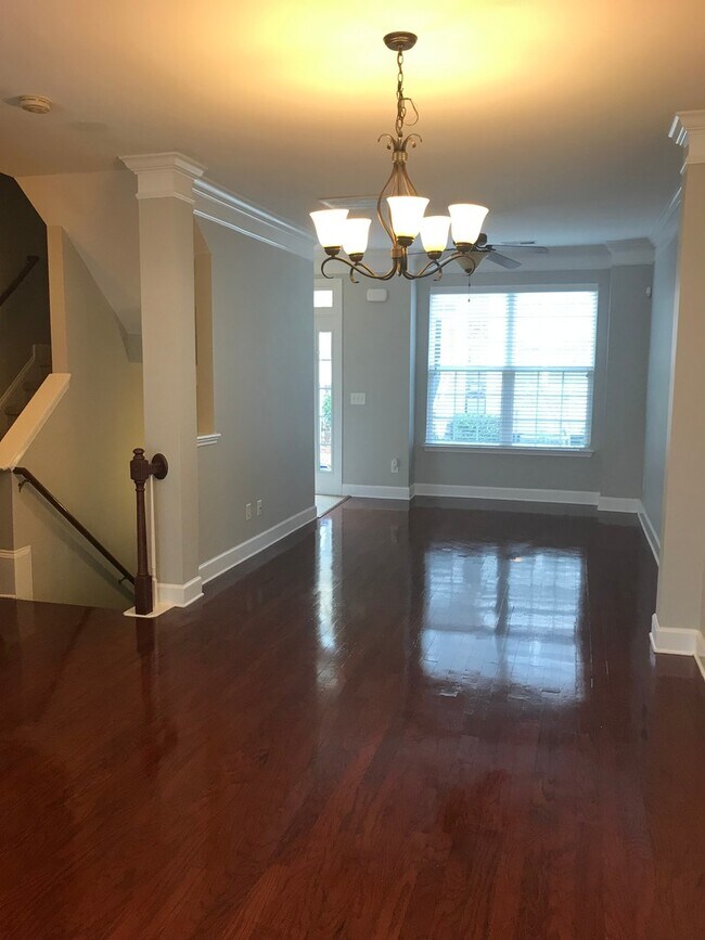 Foto del edificio - Reduced Rent/Move In Special/Lenox Village...