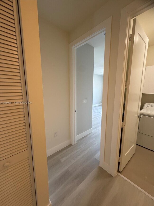 Foto del edificio - 6440 NW 103rd Psge