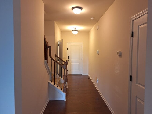 Foto del edificio - Wonderful Three Bedroom Home in Northeast ...