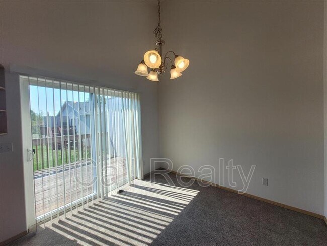 Foto del edificio - 13626 E Riverside Ave