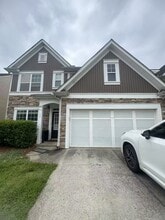 Building Photo - 3282 Briaroak Dr