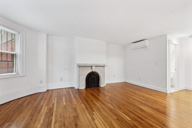 Building Photo - 85 E Brookline St
