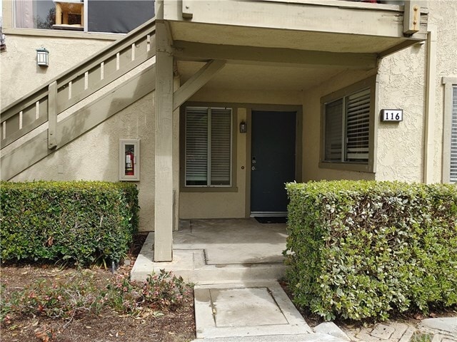Primary Photo - 116 Clearbrook