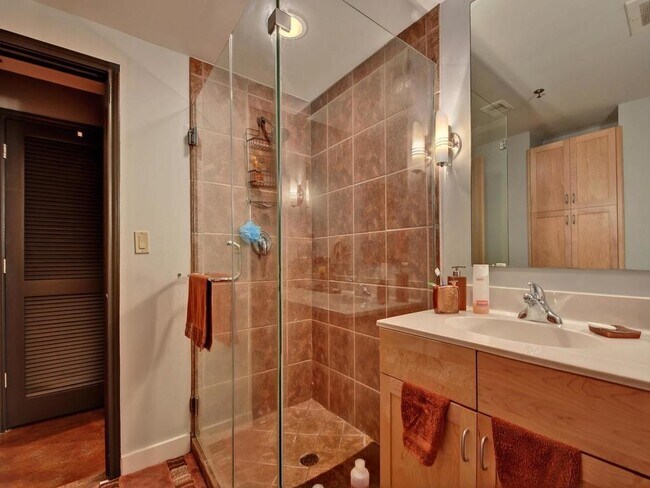 Foto del edificio - 711 W 26th