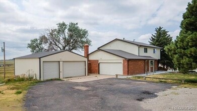 Building Photo - 11448 Singing Hills Rd