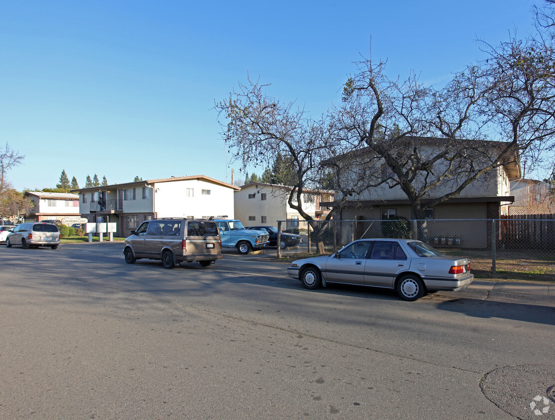 Primary Photo - Cordova Court Apartments