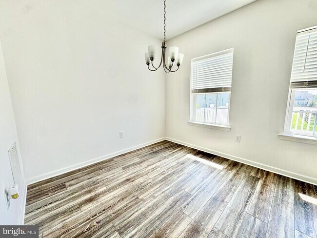 Foto del edificio - 1066 Wickersham Wy