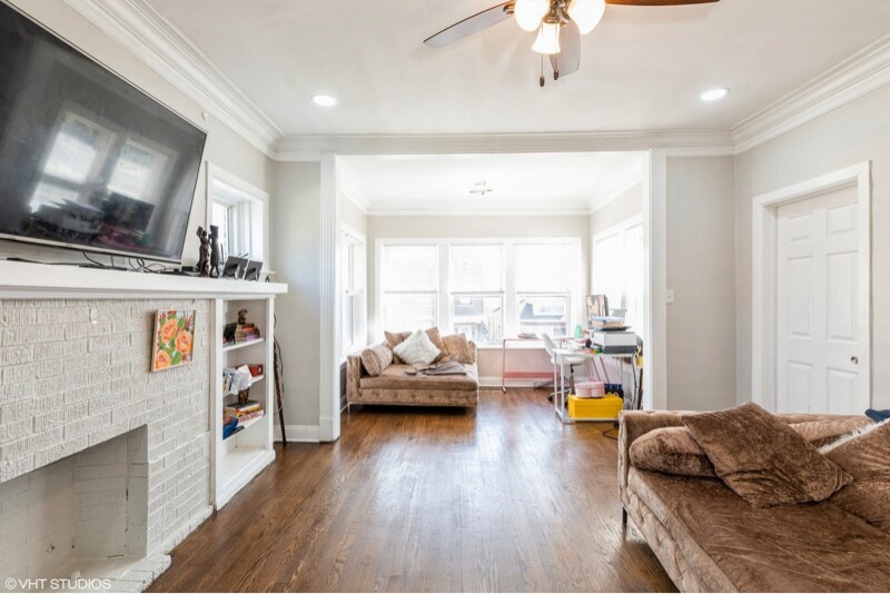 Foto principal - 1436 E 71st Pl