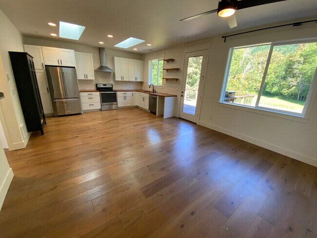 Foto del edificio - 10216 428th Ave SE