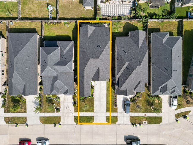 Building Photo - 31418 Golden Cliffs Ln