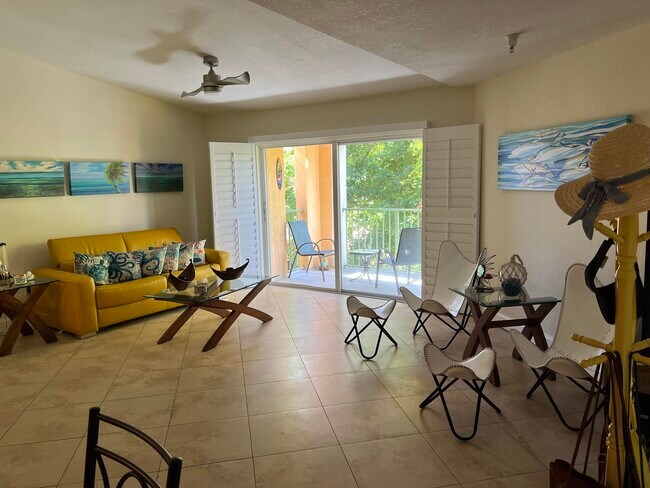 Foto del edificio - 123 Yacht Club Way