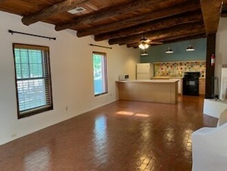 Foto del edificio - 3939 Rio Grande Blvd NW