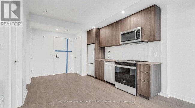 Building Photo - 720 Whitlock Ave