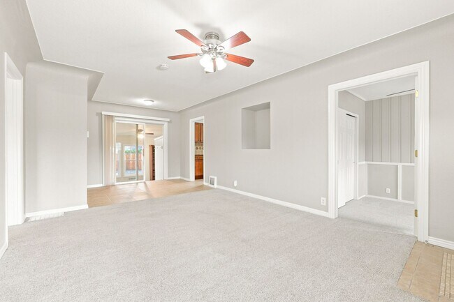 Foto del edificio - 1945 Oakland St