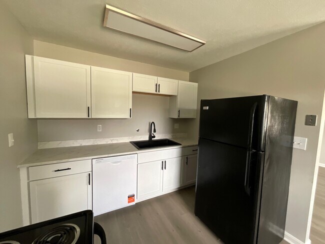 Building Photo - 2013 Terril Ln
