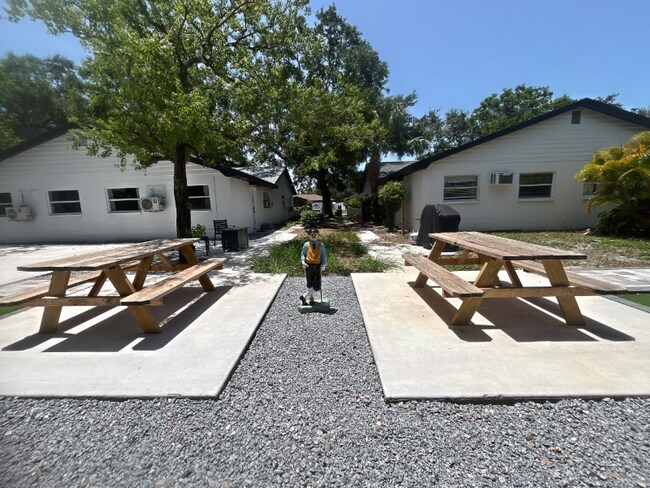 Foto del edificio - 4511 W McElroy Ave