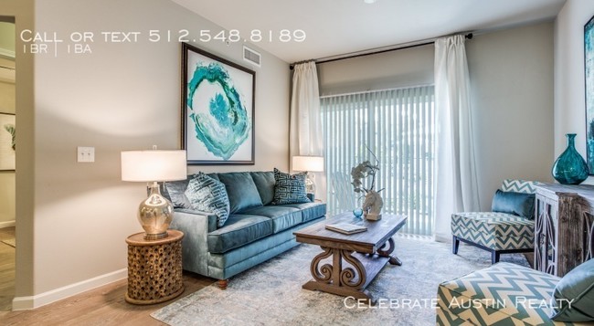 Foto del edificio - Where you want to live New Construction