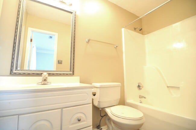 Foto del edificio - Desirable SE Huntsville