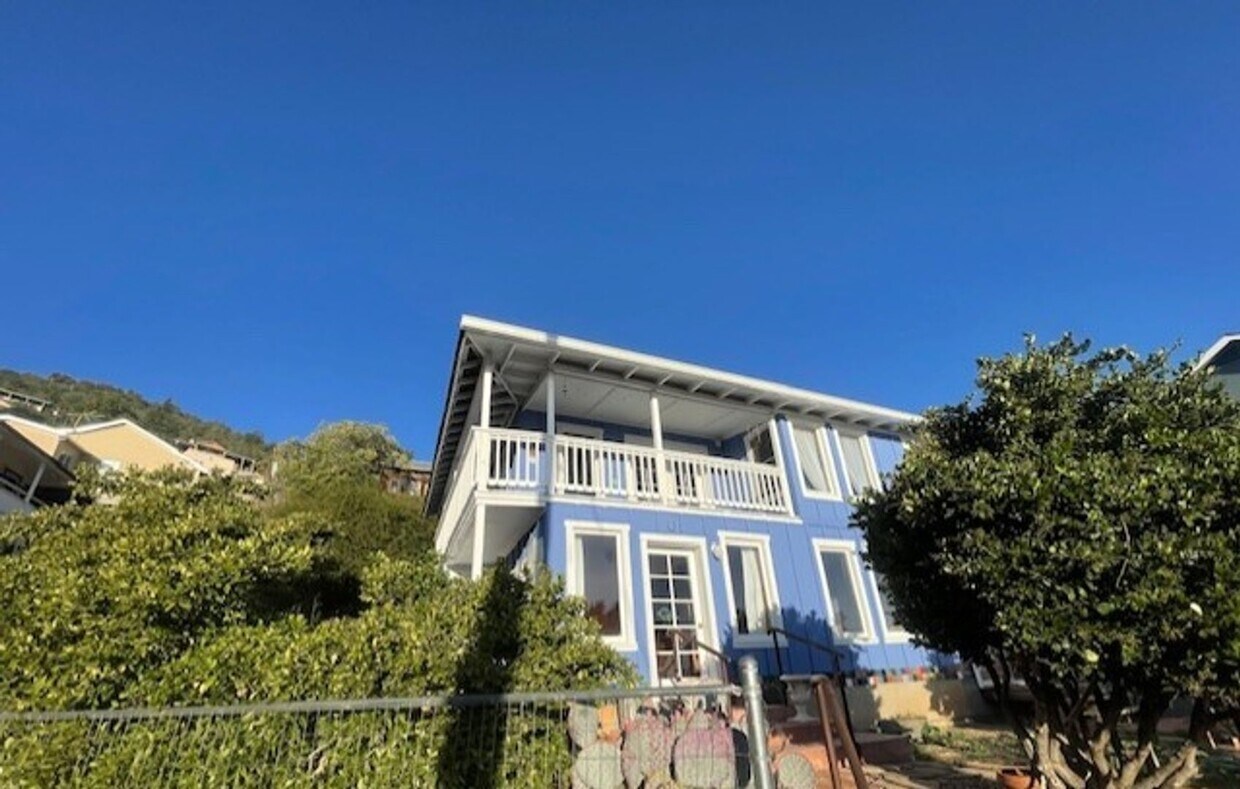 Primary Photo - Views Views Views 2 Bed 2 Bath Home in Jer...