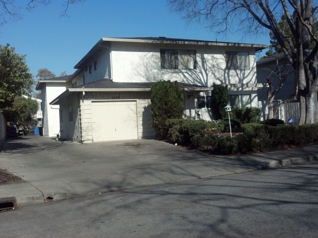 Building Photo - 1229 W Mc Kinley Ave