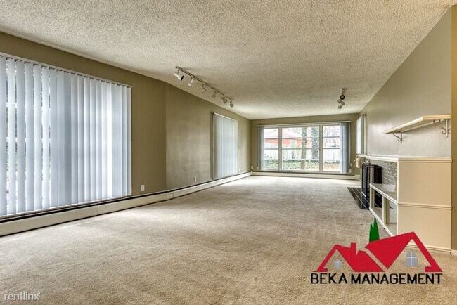 Foto del edificio - 2 br, 1 bath House - 4045 Parkview Dr