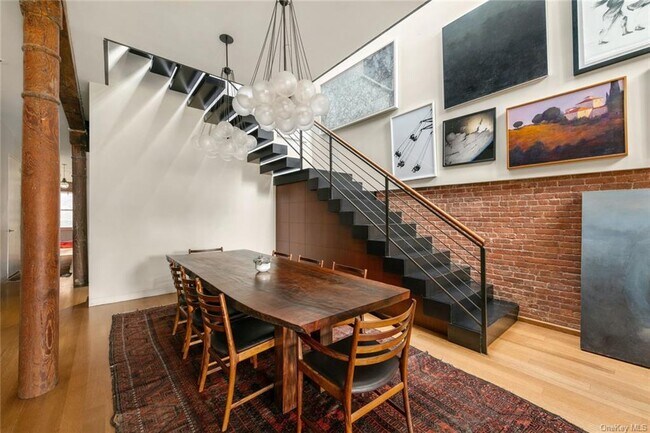 Building Photo - 321 Greenwich St