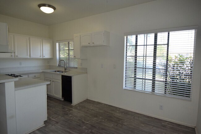 Foto del edificio - 5744 Colfax Ave