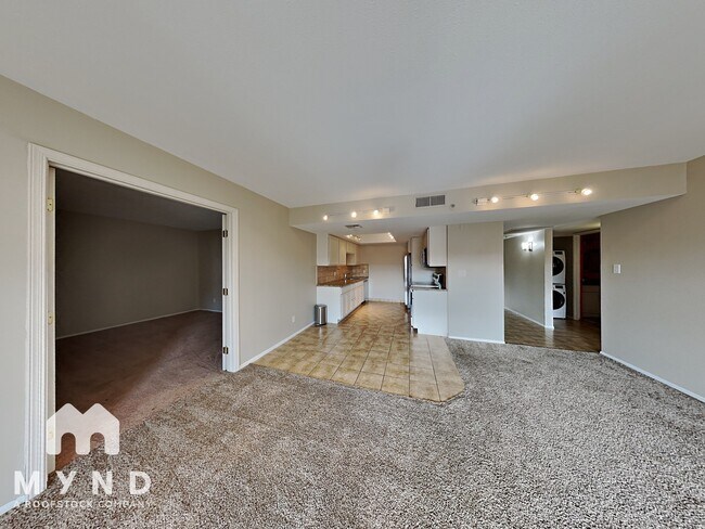 Foto del edificio - 7850 E Camelback Rd