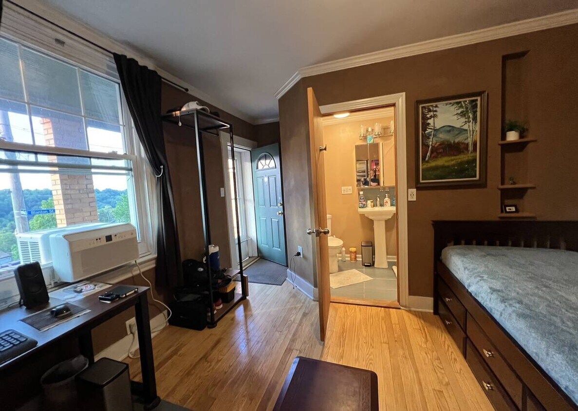 Foto principal - 628 Blanton St