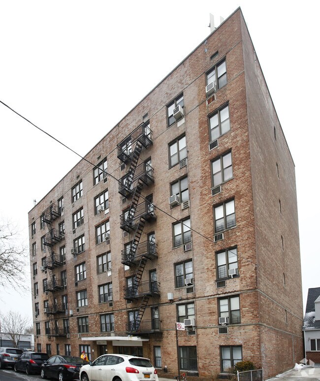 Foto del edificio - 2222 E 18th St