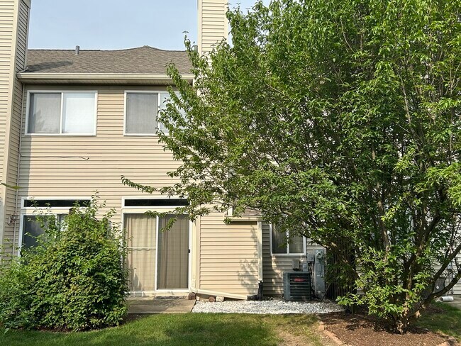 Foto del edificio - 1385 Redbridge Ct