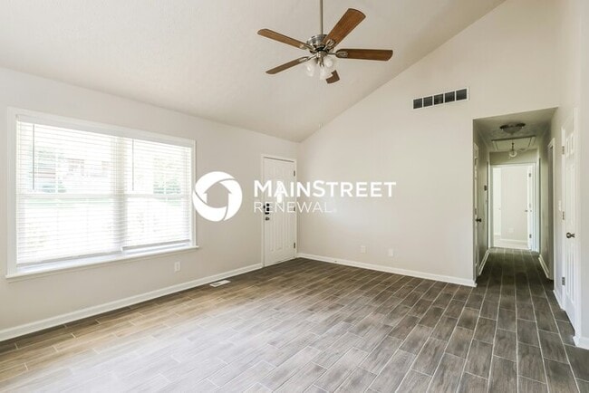 Building Photo - 3 Bedroom Pet-Friendly Home in LOUISVILLE,...