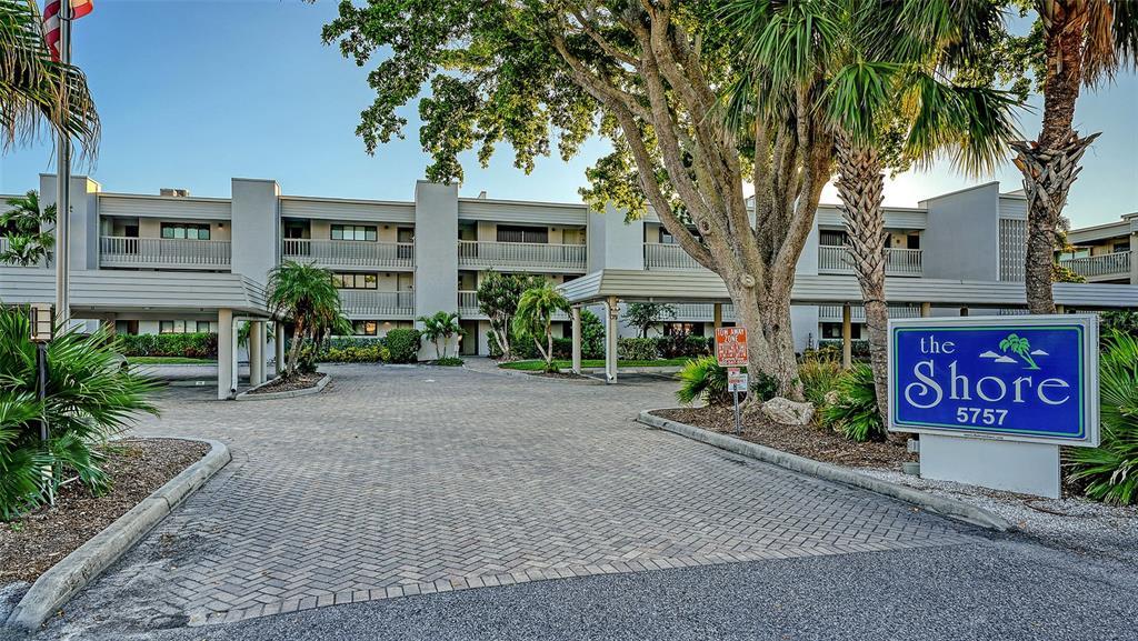 Foto principal - 5757 Gulf of Mexico Dr