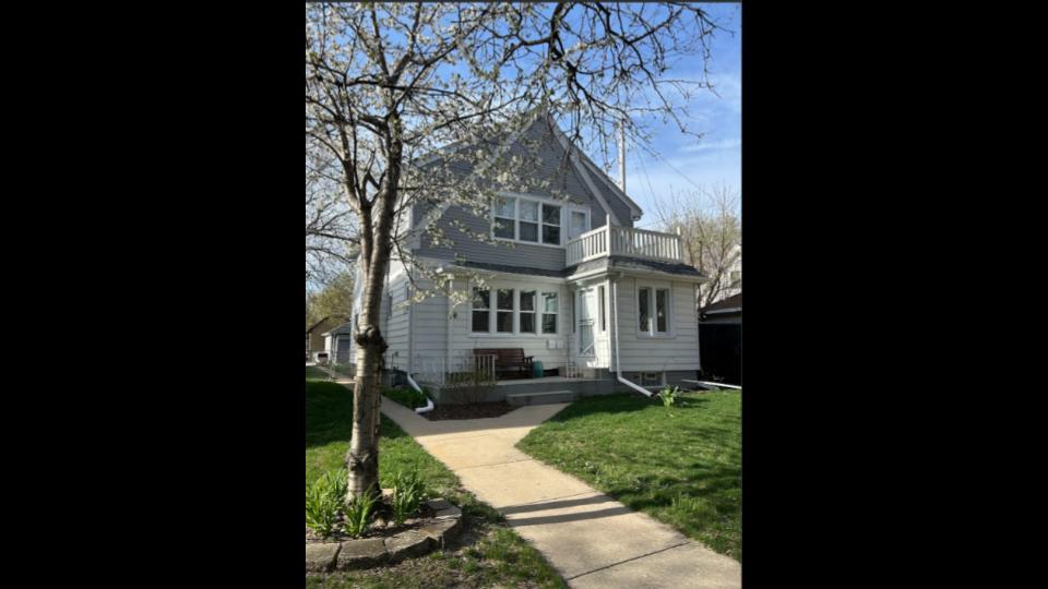 Primary Photo - 4631 W Concordia Ave