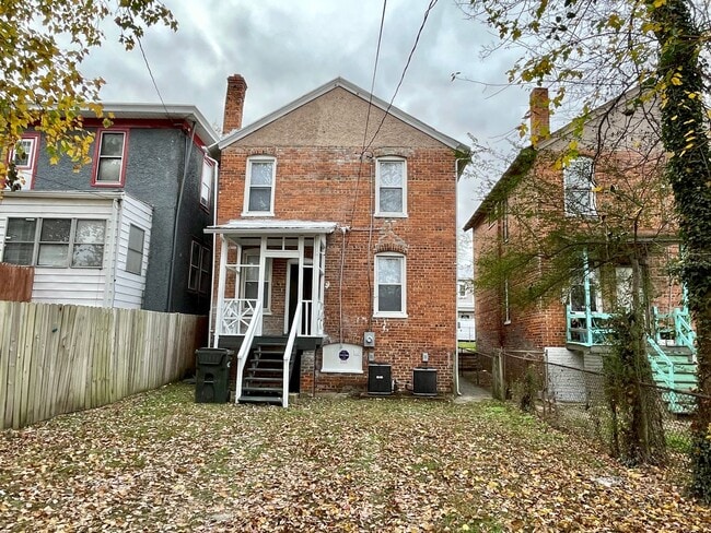 Photo - 4 Bedroom Home with Large Yard