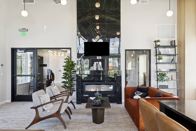 Clubroom - Mural Apartments