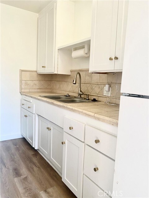 Building Photo - 217 Avenida Del Poniente