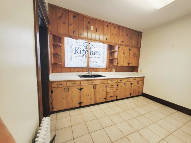 Building Photo - Spacious home on Colegate Drive