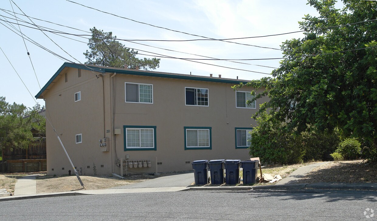 Foto principal - 253 Arana Dr
