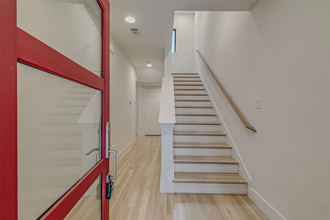 Building Photo - 2707 Kimsey Dr