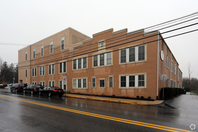 Building Photo - Whistlestop View Apartments