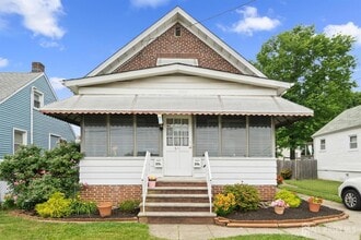 Building Photo - 511 Garden Ave