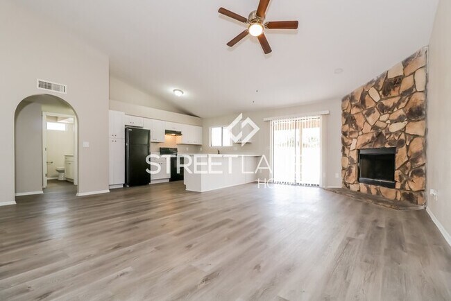 Foto del edificio - REDUCED!