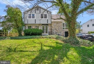 Building Photo - 1057 Fitzwatertown Rd