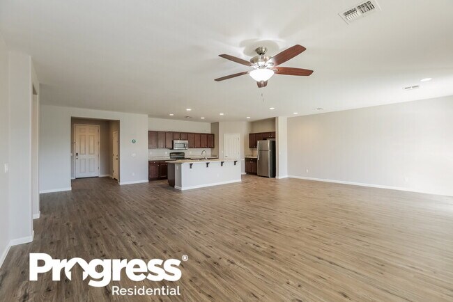 Building Photo - 7539 W Apollo Rd