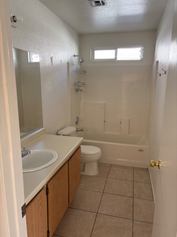 Building Photo - 4176 Riker Ave