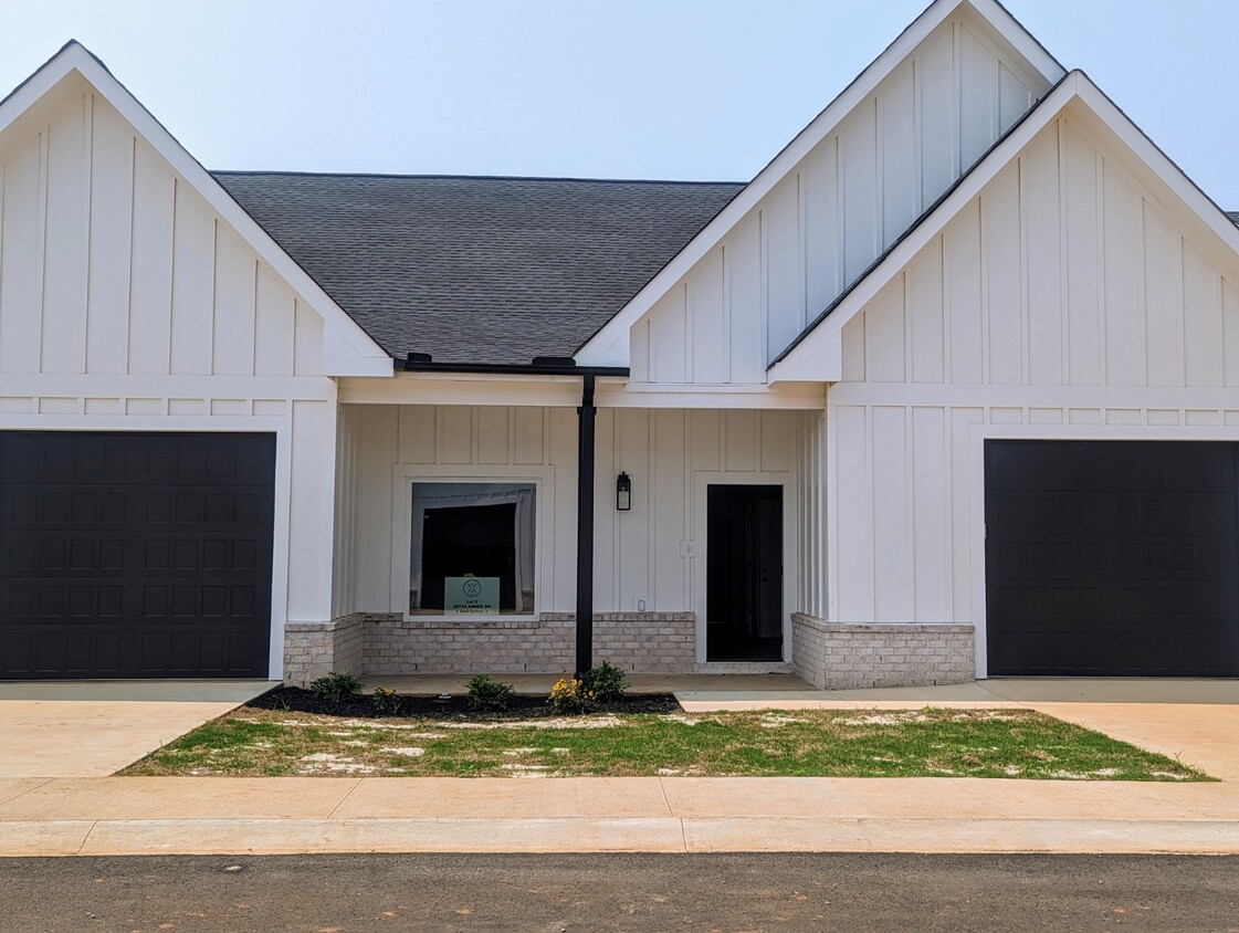 Villas at Capital Twenty Houses for Rent Madison, AL