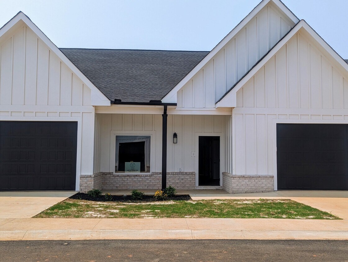 Villas at Capital Twenty Houses for Rent Madison, AL